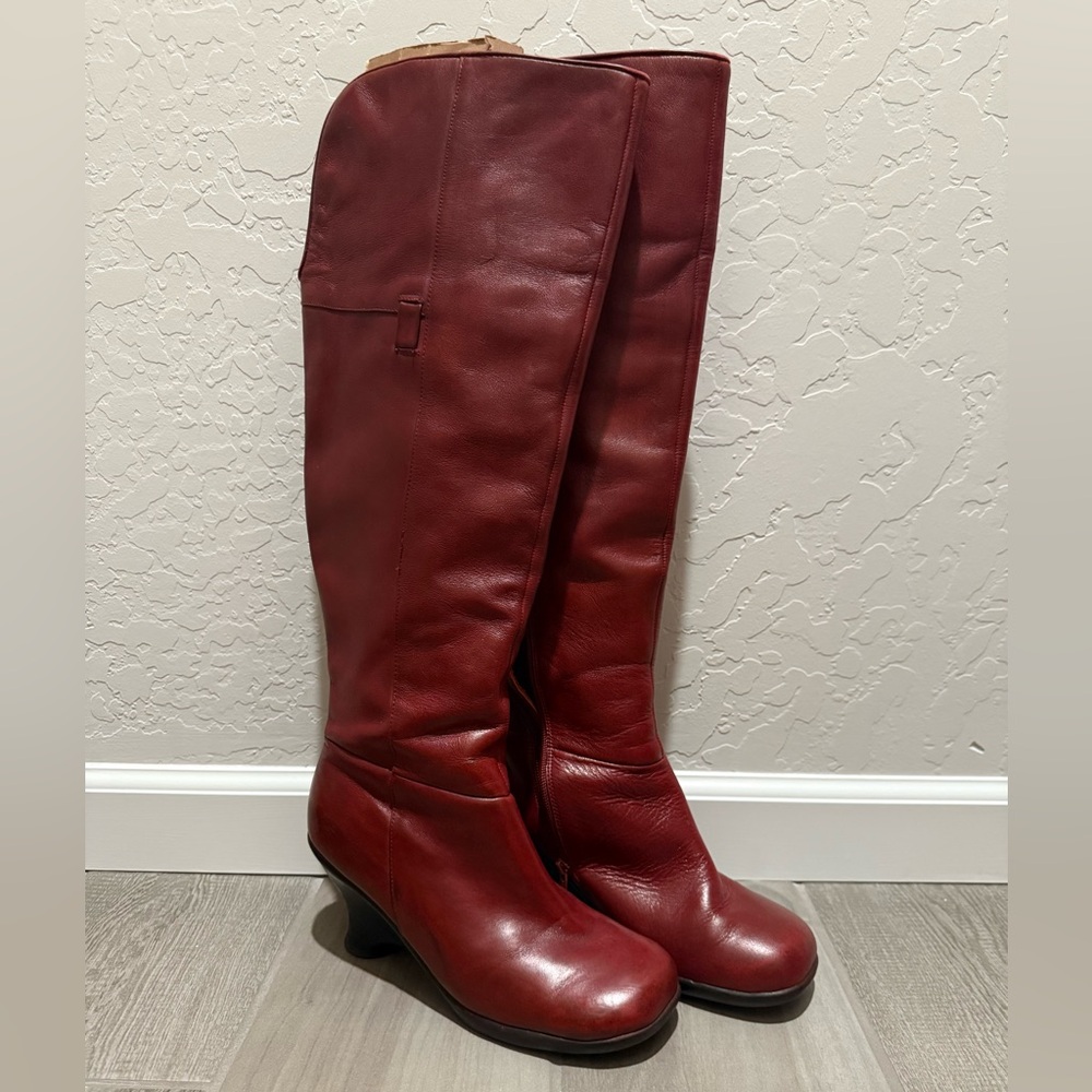 Fluevog Mallory Friends heel apricot Leather Women's Boots sz10